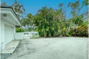 415 Rovino Ave Coral Gables, FL 33156 - MLS#A11951993