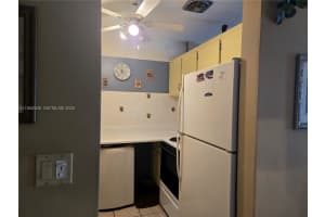 900 Sw 11th Ave 12a Hallandale Beach, FL 33009 - MLS#A11952008