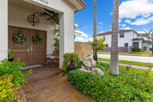 25010 Sw 107th Ct Miami, FL 33032 - MLS#A11952015