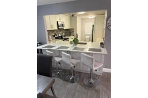 330 Lakeside Ct 206 Sunrise, FL 33326 - MLS#A11952026