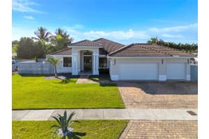 12716 Sw 224th St, Miami