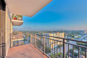 888 S Douglas Rd 1606 Coral Gables, FL 33134 - MLS#A11952078