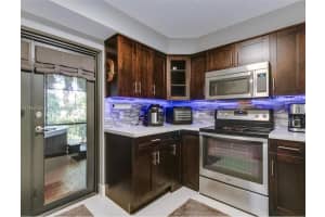 227 Wimbledon Lake Dr 227 Plantation, FL 33324 - MLS#A11952120