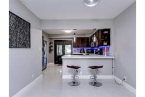 227 Wimbledon Lake Dr 227 Plantation, FL 33324 - MLS#A11952120