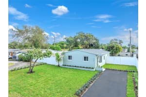 1401 N 70th Ter Hollywood, FL 33024 - MLS#A11952138