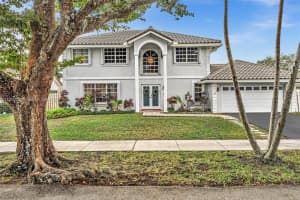 821 Somerset Ave, Davie