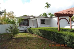 6320 Nw 40th St Virginia Gardens, FL 33166 - MLS#A11952150