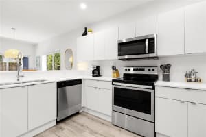 1123 Ne 23rd Ter Pompano Beach, FL 33062 - MLS#A11952195