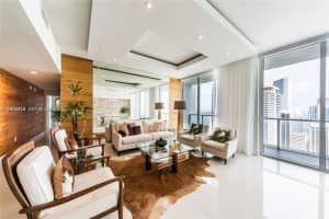 244 Biscayne Blvd 4407, Miami