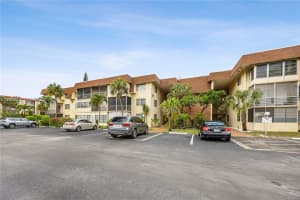 3071 Nw 47th Ter 323, Lauderdale Lakes