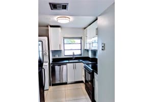 1617 Jefferson Ave 304 Miami Beach, FL 33139 - MLS#A11952350