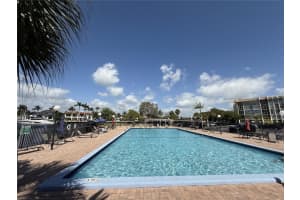 2101 Atlantic Shores Blvd 120, Hallandale Beach