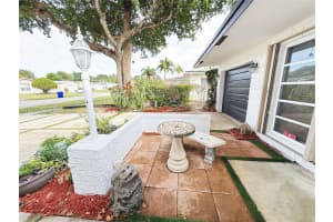 6360 Sw 9th Pl North Lauderdale, FL 33068 - MLS#A11952453