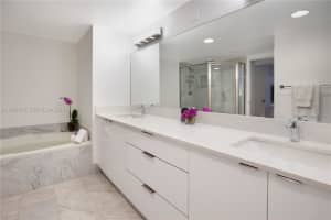 3640 Yacht Club Dr 304 Aventura, FL 33180 - MLS#A11952475