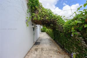 472 Minola Dr 472 Miami Springs, FL 33166 - MLS#A11952481