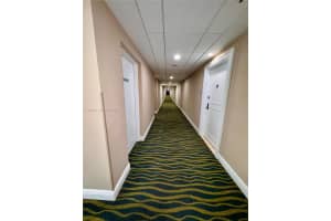 2401 Collins Ave 509 Miami Beach, FL 33140 - MLS#A11952497