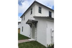 12989 Sw 233rd Ter 12989, Miami