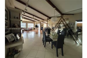 602 Briarwood Cir 4-46 Hollywood, FL 33024 - MLS#A11952542