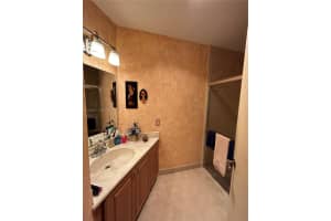 602 Briarwood Cir 4-46 Hollywood, FL 33024 - MLS#A11952542