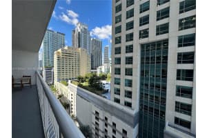 1200 Brickell Bay Dr 1712 Miami, FL 33131 - MLS#A11952543