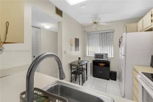 7740 Nw 50th St 408 Lauderhill, FL 33351 - MLS#A11952553