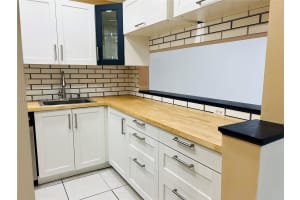 8000 Fairview Dr 310 Tamarac, FL 33321 - MLS#A11952556