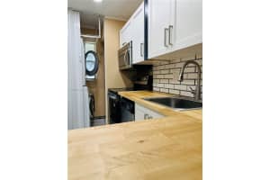 8000 Fairview Dr 310 Tamarac, FL 33321 - MLS#A11952556