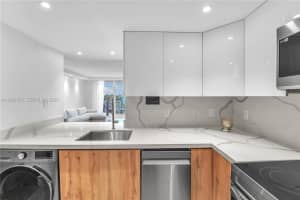 1000 West Avenue, Miami Beach, FL 33139 Sold 02/02/26