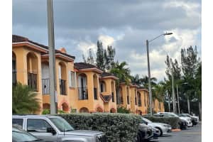 8771 Nw 106th Ln 8771 Hialeah Gardens, FL 33018 - MLS#A11952585