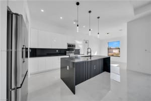 2815 44th St W Lehigh Acres, FL 33971 - MLS#A11952588