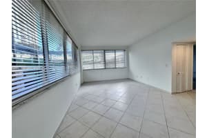540 Brickell Key Dr 302 Miami, FL 33131 - MLS#A11952615