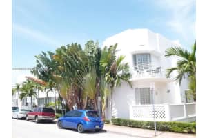 611 11th St 104 Miami Beach, FL 33139 - Off Market