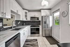 219 Ne 14th Ave 107 Hallandale Beach, FL 33009 - MLS#A11952624