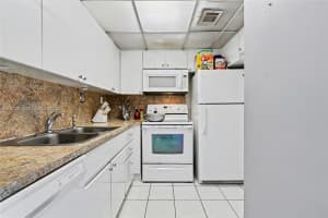 4675 W 18th Ct 701 Hialeah, FL 33012 - MLS#A11952675