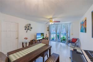 9100 Lime Bay Blvd 209 Tamarac, FL 33321 - MLS#A11952681