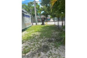 203 Nw 35th St Miami, FL 33127 - MLS#A11952685