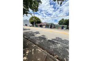 203 Nw 35th St Miami, FL 33127 - MLS#A11952685