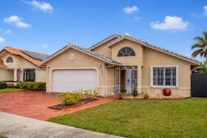 699 Nw 134th Pl, Miami