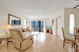 3652 Alder Dr G1 West Palm Beach, FL 33417 - MLS#A11952721