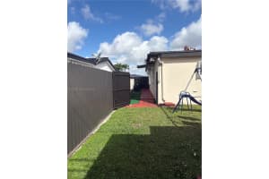 9820 Sw 12th Ter Miami, FL 33174 - MLS#A11952735