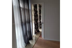 701 Three Islands Blvd 507 Hallandale Beach, FL 33009 - MLS#A11952739