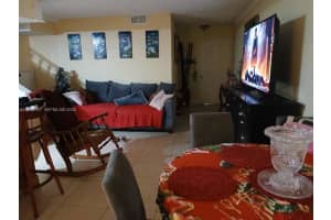 7854 W 10th Ave 7854, Hialeah