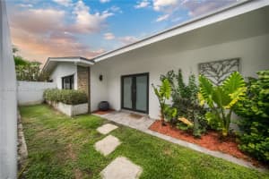 16900 Sw 87th Ave Palmetto Bay, FL 33157 - MLS#A11952806