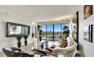 20281 E Country Club Dr 809 Aventura, FL 33180 - MLS#A11952810