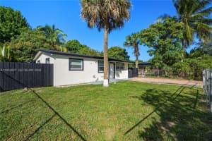 881 Nw 34th Ave Lauderhill, FL 33311 - MLS#A11952827