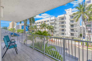 4141 Collins Ave APT 201, Miami Beach, FL 33140, - MLS#A11952858