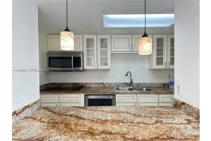 802 Nw 87th Ave 315 Miami, FL 33172 - MLS#A11952910