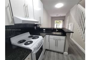 853 Sw 2nd St 207, Miami