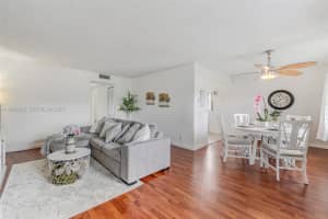 301 SW 135th Ave #118c, Pembroke Pines, FL 33027, - MLS#A11952972