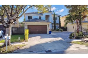 9008 Sw 211th Ln Cutler Bay, FL 33189 - MLS#A11953013